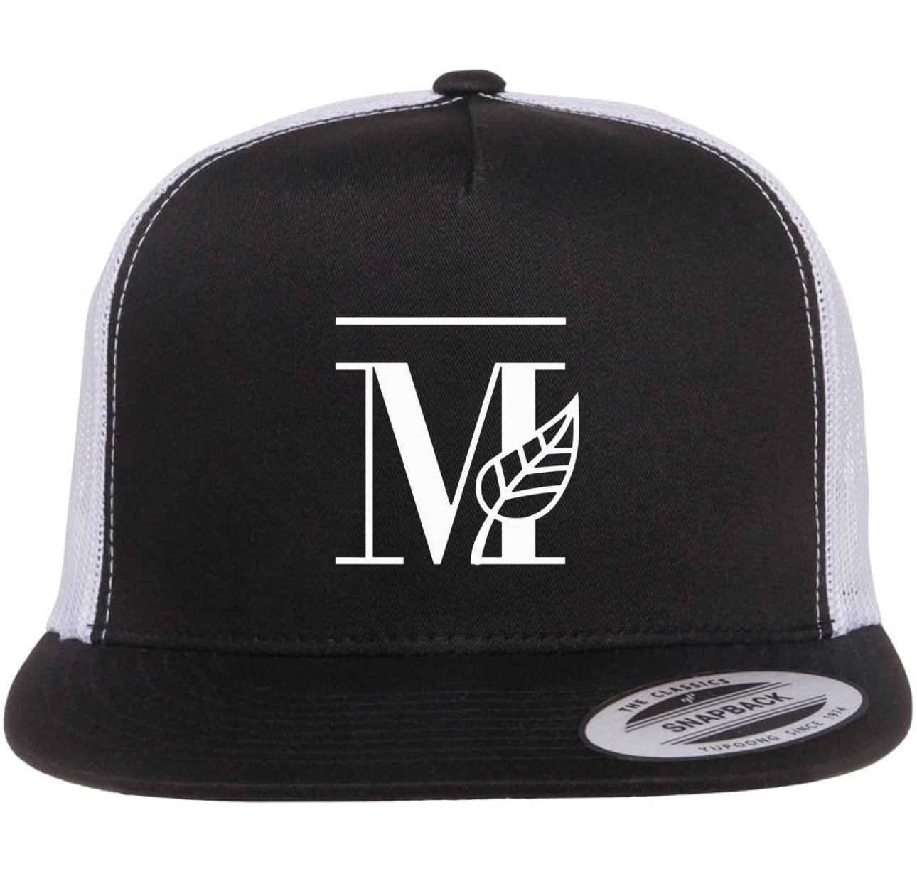 M LOGO TRUCKER